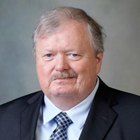 柯蒂斯ongstad,M.D.